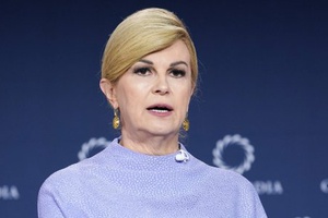 Kolinda Grabar Kitarović novim stajlingom prekršila nepisano modno pravilo